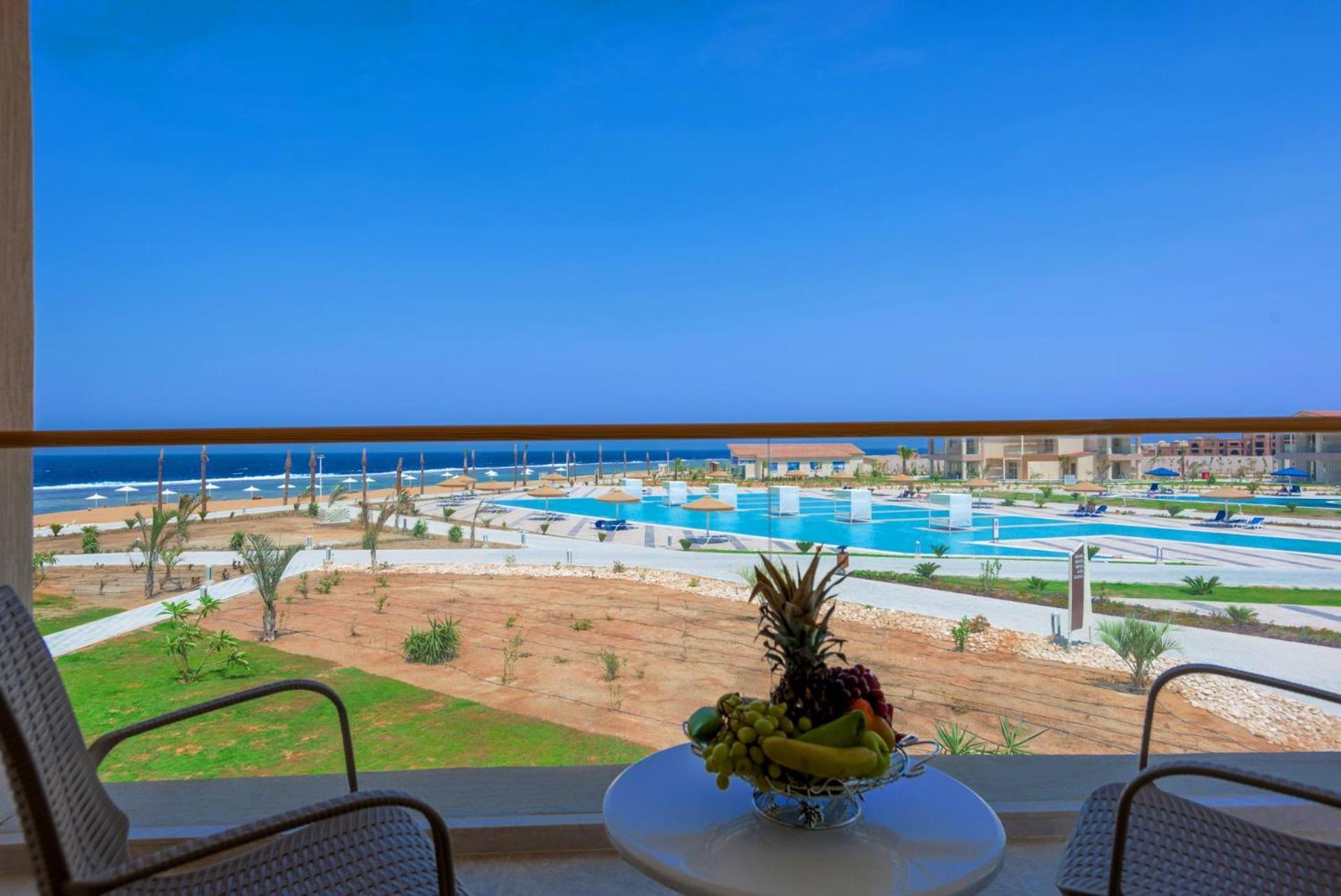 Pickalbatros Sea World Resort - Marsa Alam- "Aqua Park" El Qoseir Exterior photo